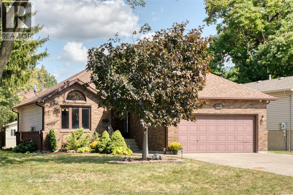 208 Ramblewood Dr, Lasalle, ON N9J 3A9