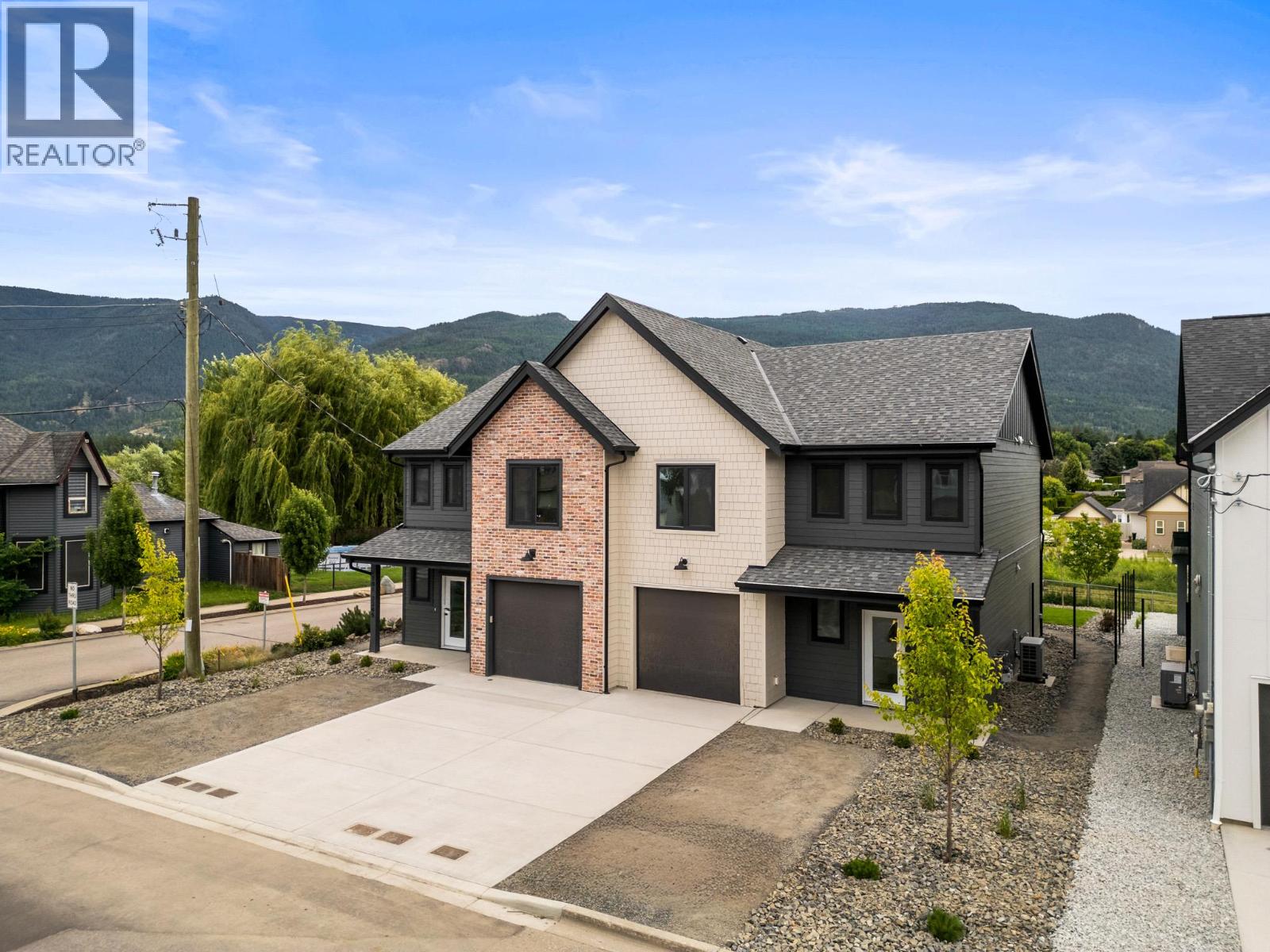 2345 Patterson Avenue Unit 102, Armstrong, BC V0E 1B1