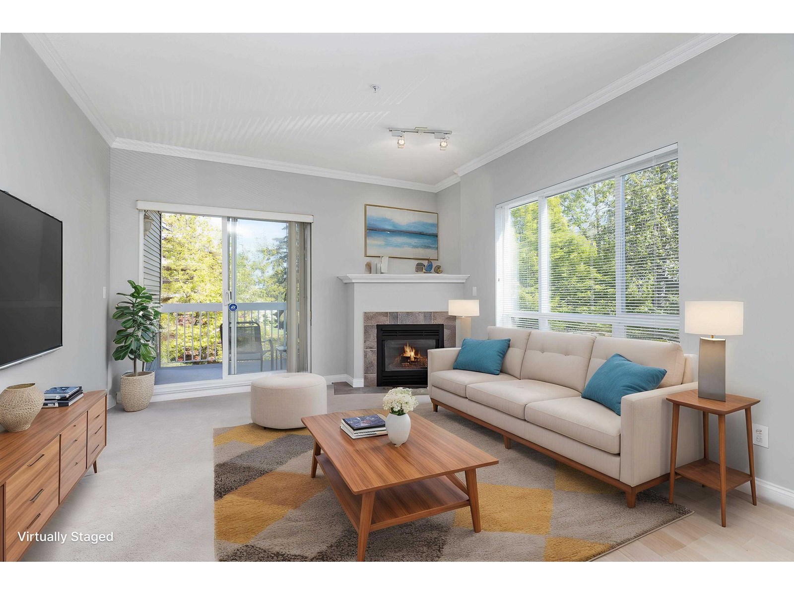 1685 152a Street Unit 208, Surrey, BC V4A 9Y1