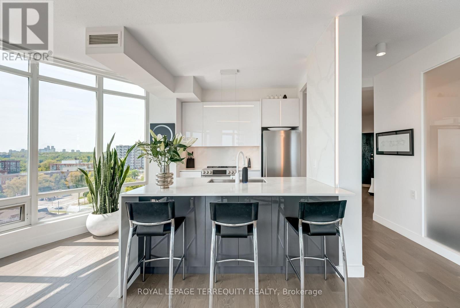 1210 15 Windermere Ave, Toronto, ON M6S 5A2