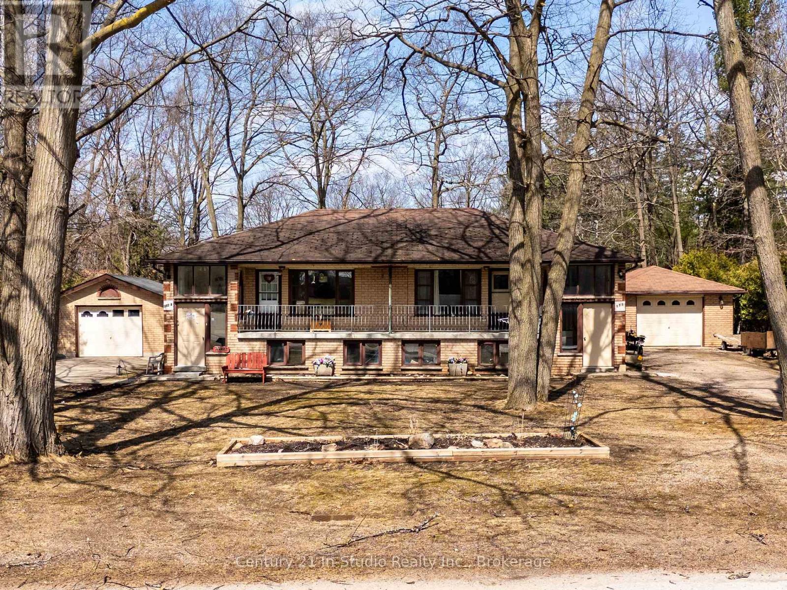 152 Frederick Dr, Wasaga Beach, ON L9Z 1P1