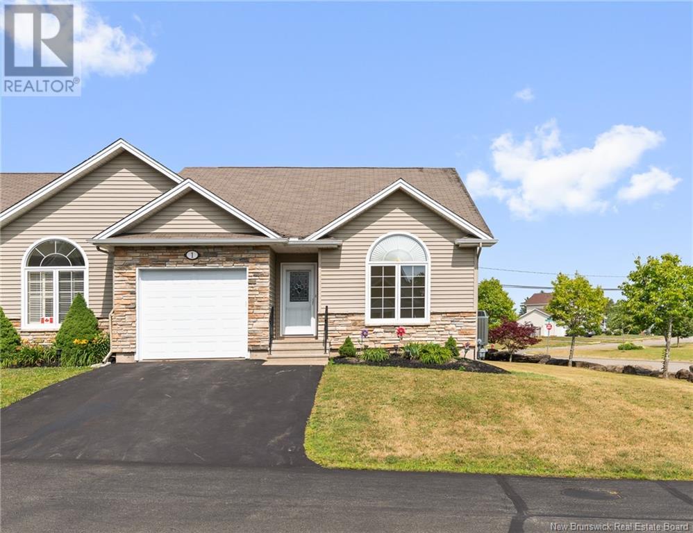 1 Rockley Ln, Moncton, NB E1G 0C4