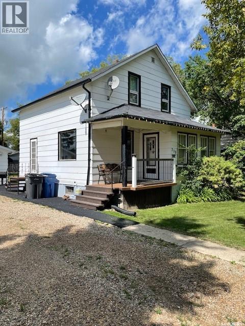 308 1 Street West, Carlyle, SK S0C 0R0