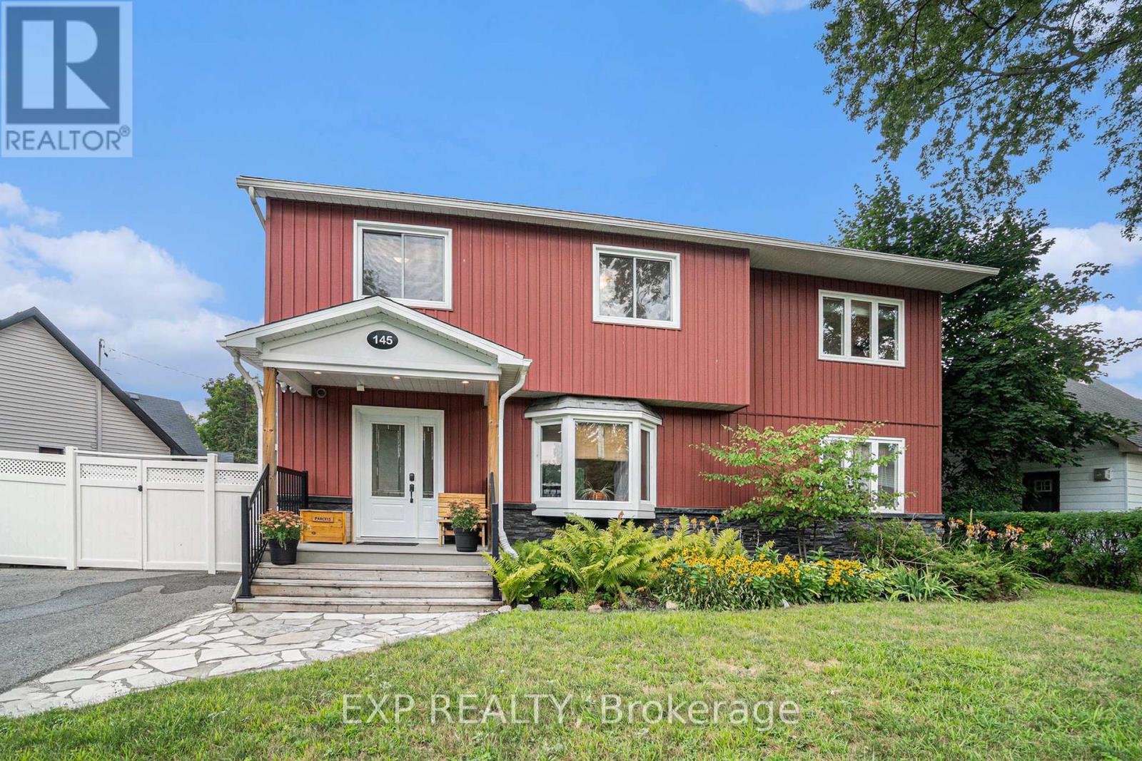 145 General Ave, Ottawa, ON K1Z 7W9