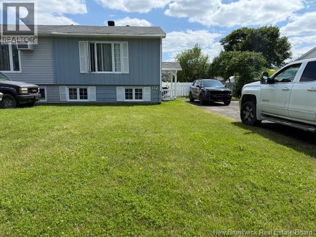 112 Dover St, Campbellton, NB E3N 1P8