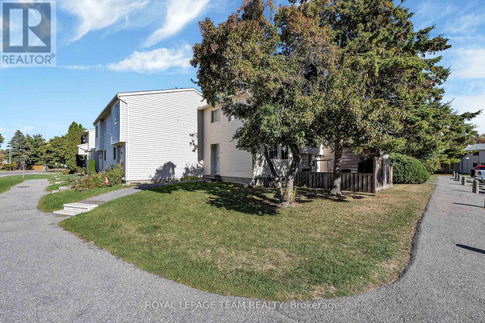 10 31 Malvern Dr, Ottawa, ON K2J 1M8