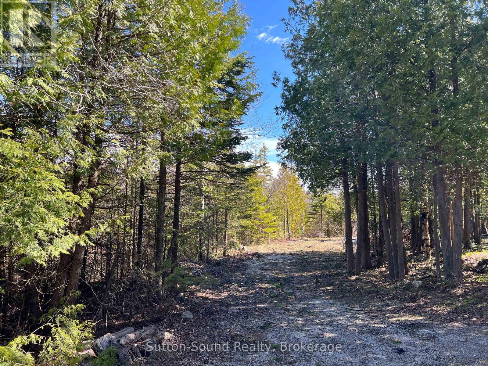 50 Harpur Dr N, Northern Bruce Peninsula, ON N0H 2R0