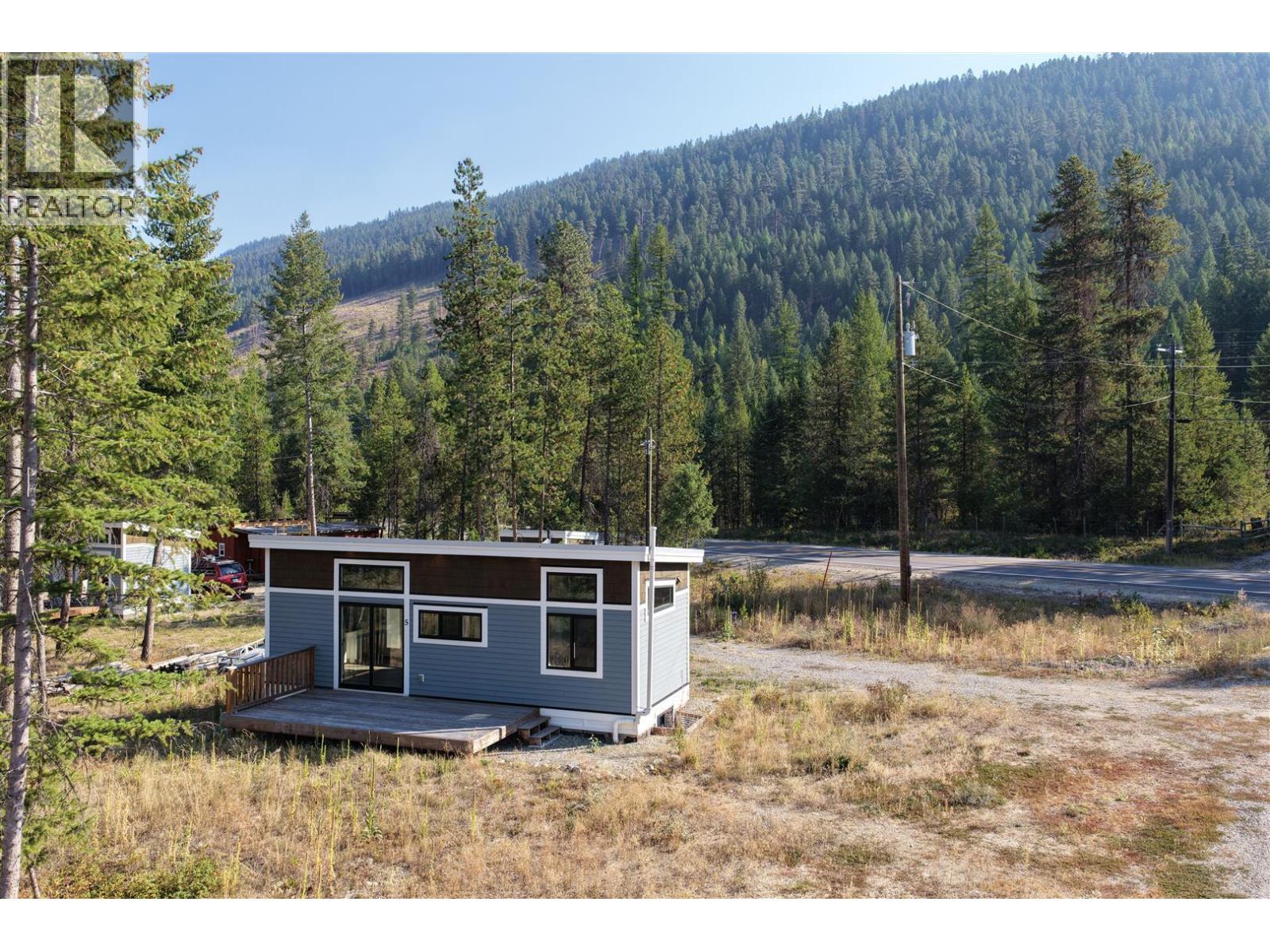 5533 33 Highway Unit 1, Beaverdell, BC V0H 1A0