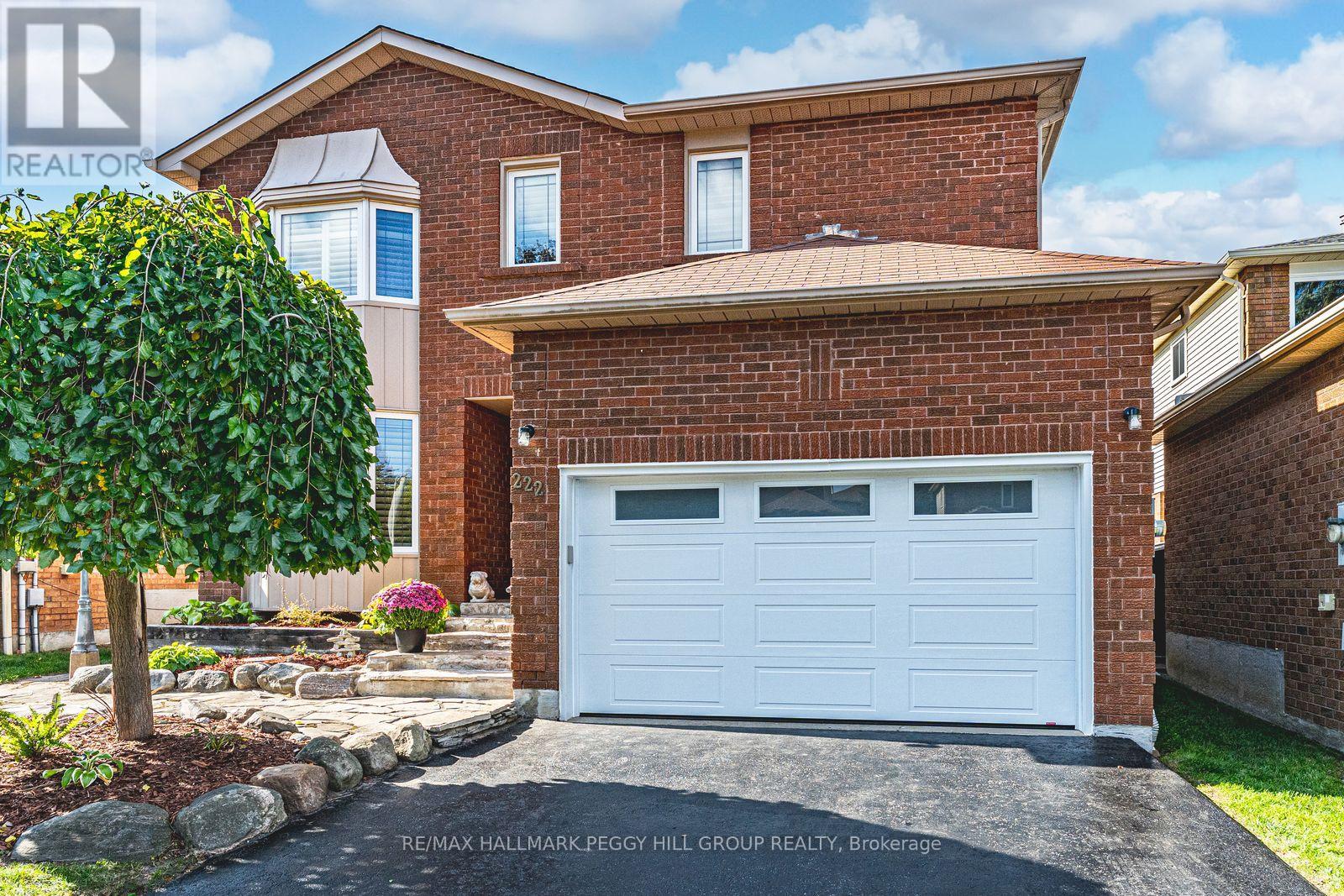 222 Bishop Dr, Barrie, ON L4N 6X8