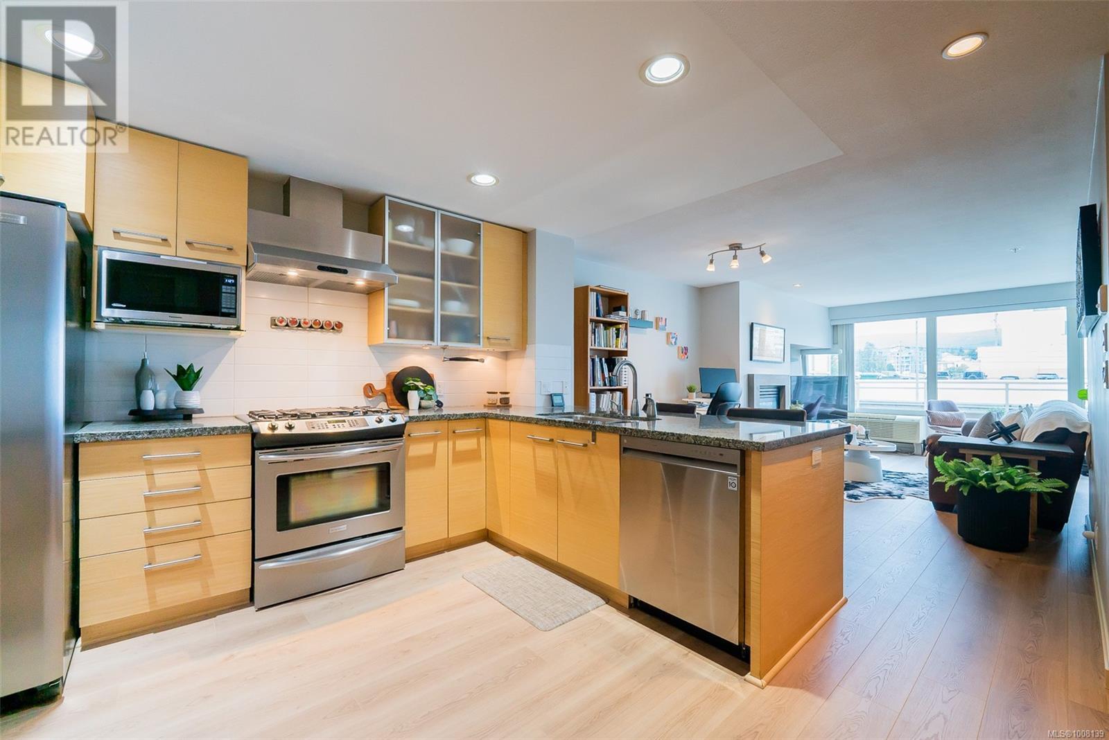 38 Front St Unit 208 St, Nanaimo, BC V9R 0B8