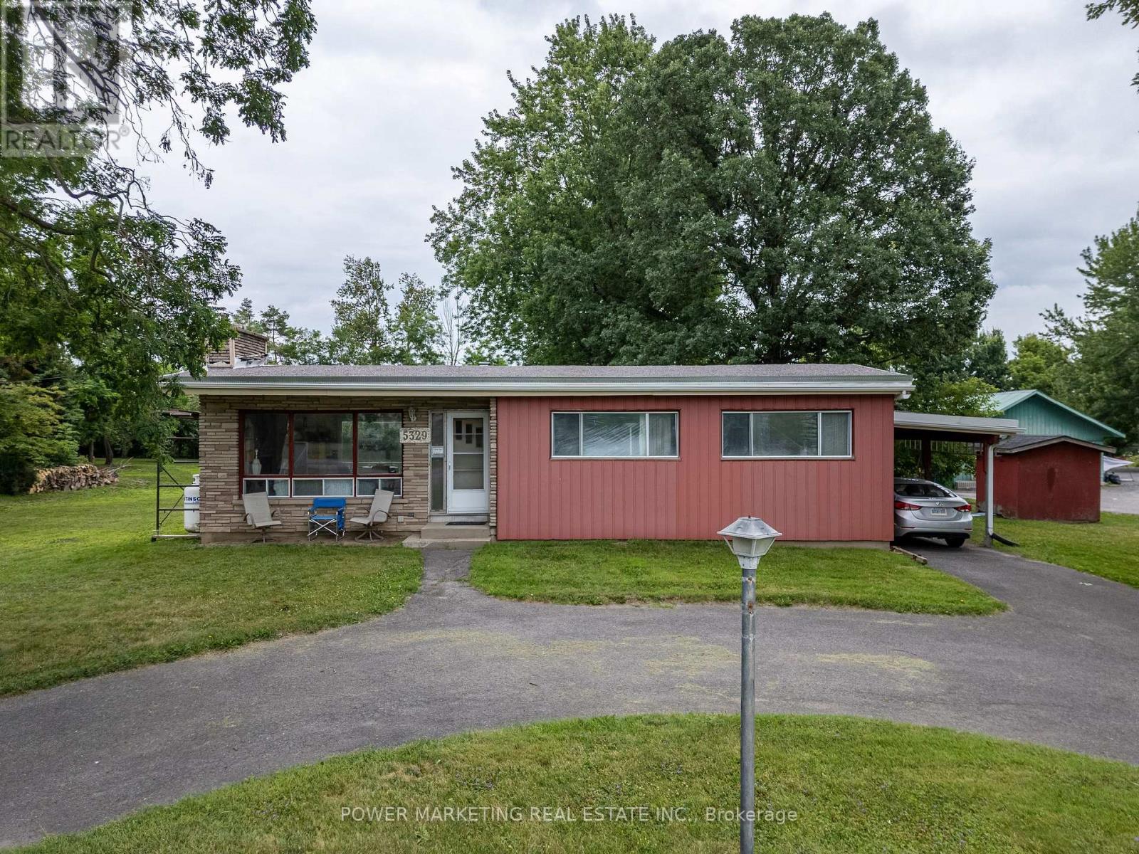 5329 Bank St, Ottawa, ON K1X 1H1