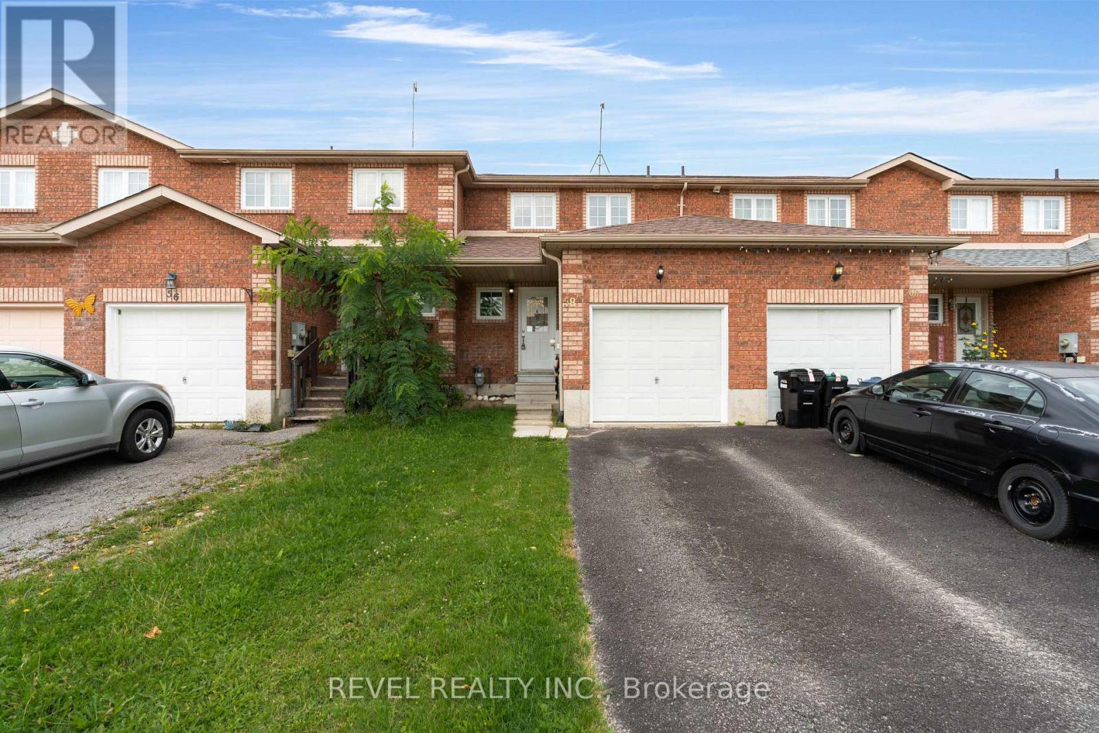 58 Michael Cres, Barrie, ON L4M 6Z2