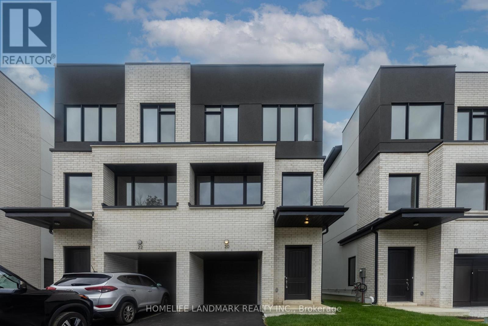 20 Persica St, Richmond Hill Oak Ridges, ON L4E 1L3