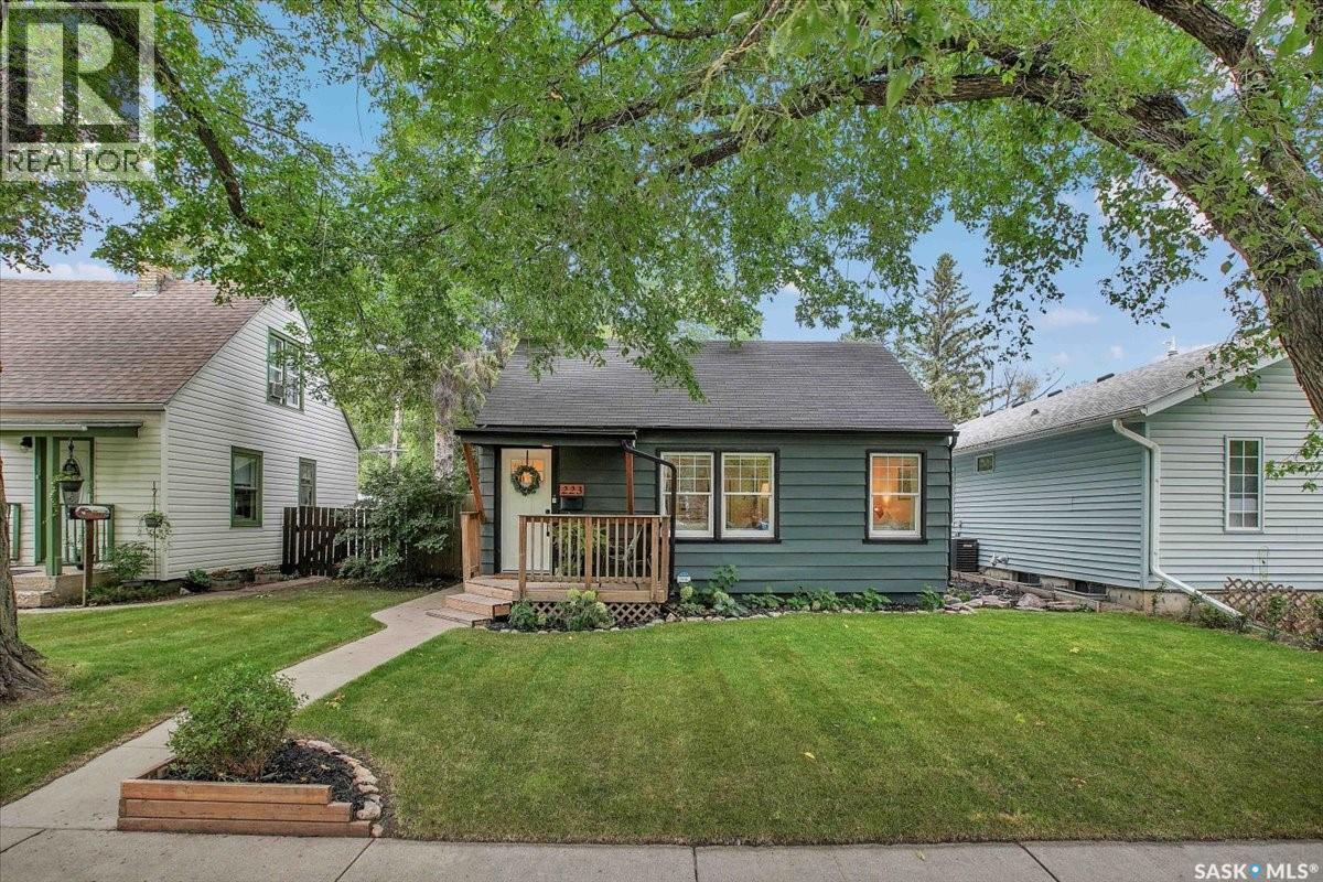 223 Adelaide St E, Saskatoon, SK S7J 0H5