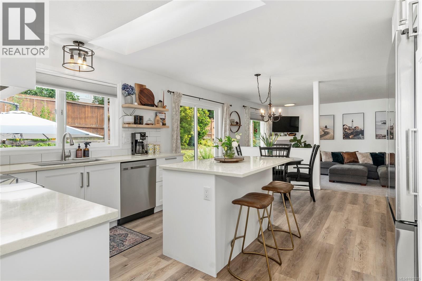 1860 Brant Pl, Courtenay, BC V9N 8Y8