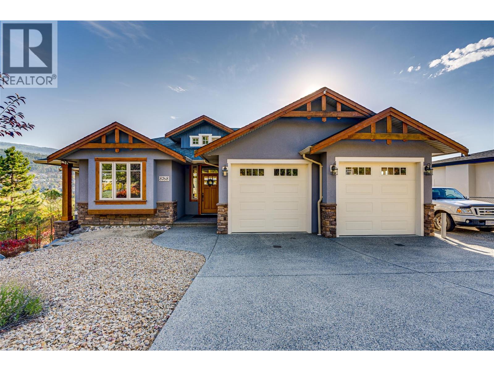 8768 Cortland Pl, Coldstream, BC V1B 4B8