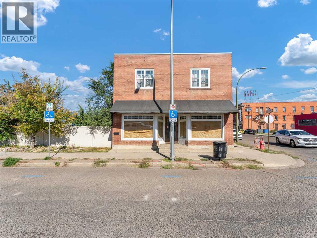 339 N Railway St SE, Medicine Hat, AB T1A 2Z1