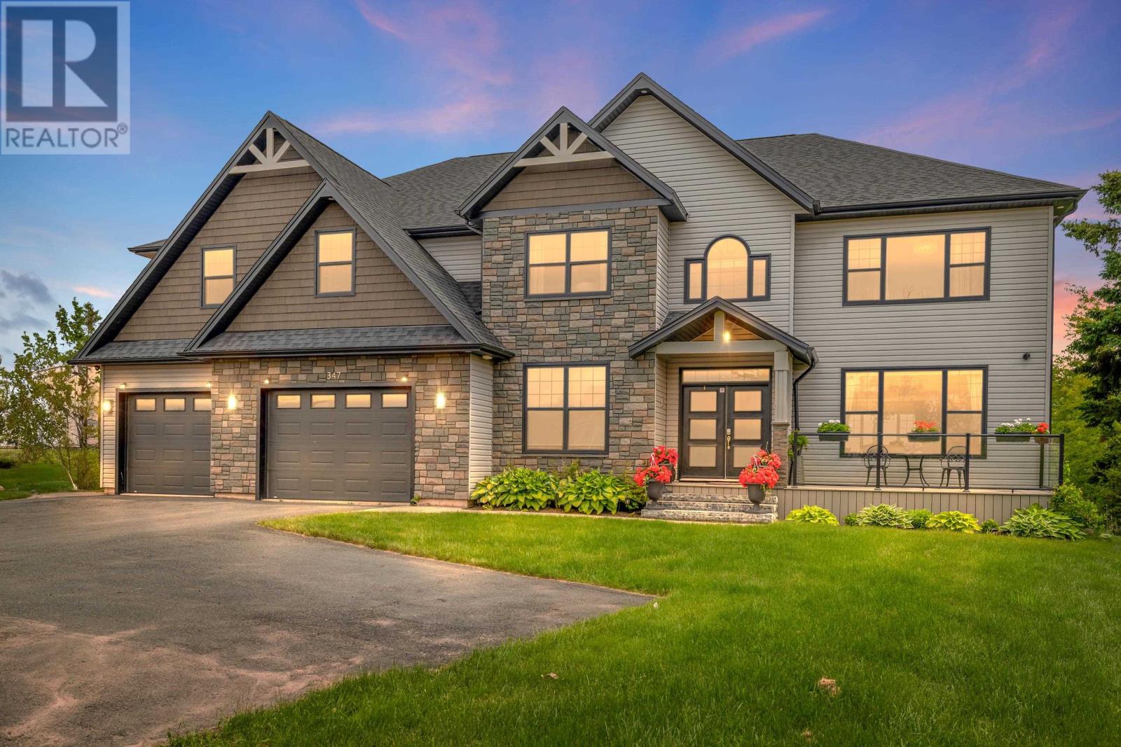 347 Sunrise Cove Dr, Cornwall, PE C0A 1H8