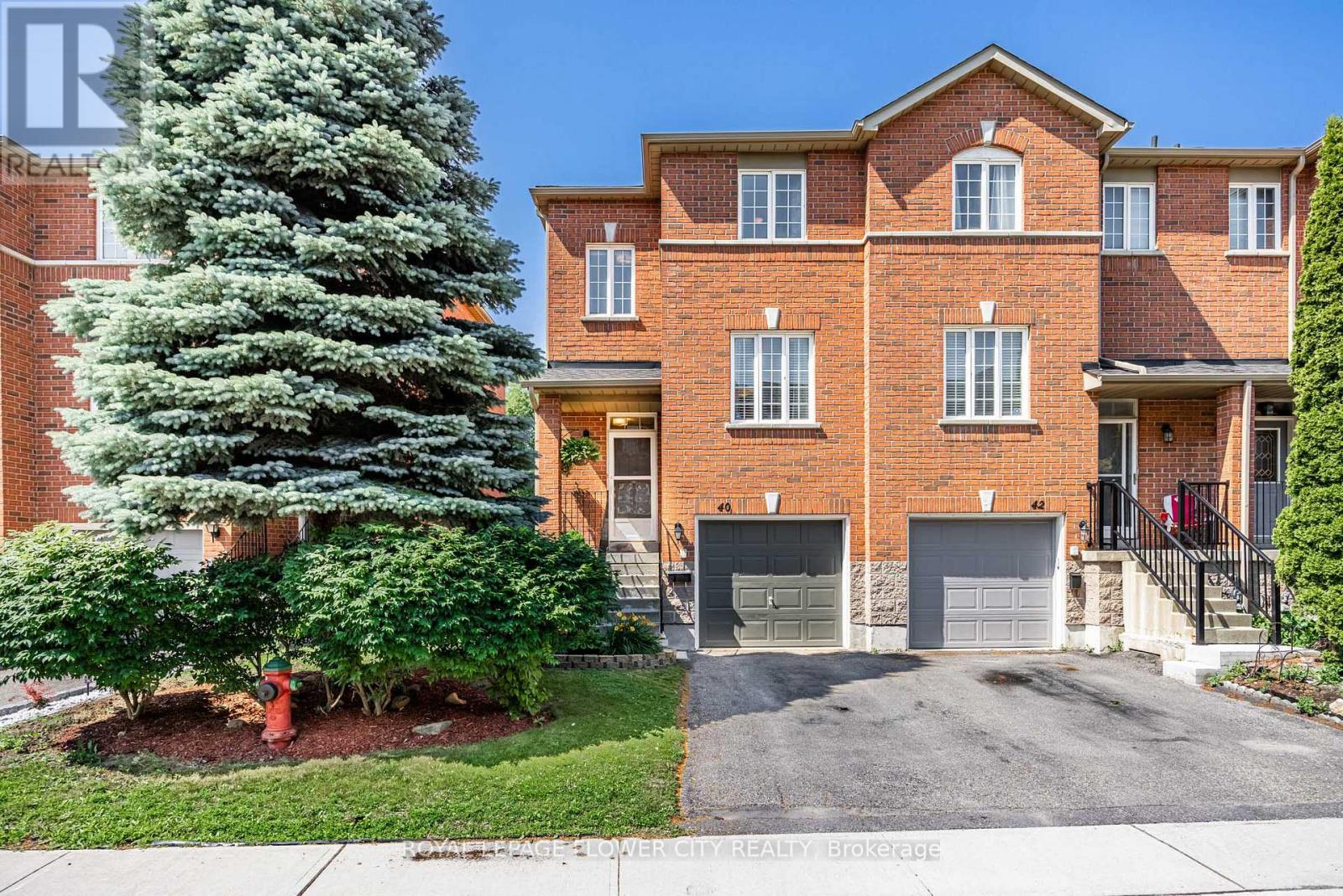 40 120 Railroad St, Brampton, ON L6X 5A1