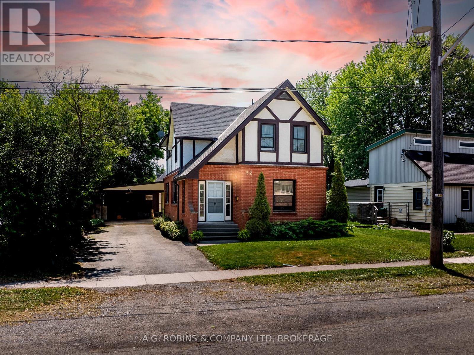 52 Charles St, Port Colborne, ON L3K 3R4