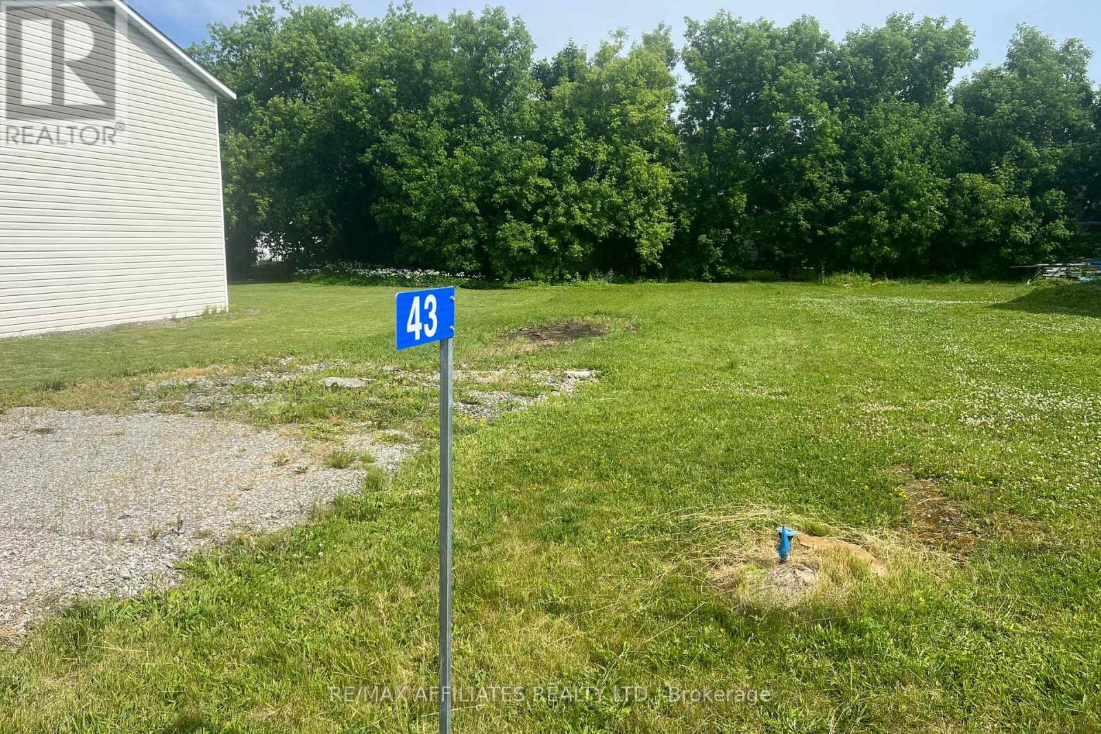 43 King St, Montague, ON K7A 3E2