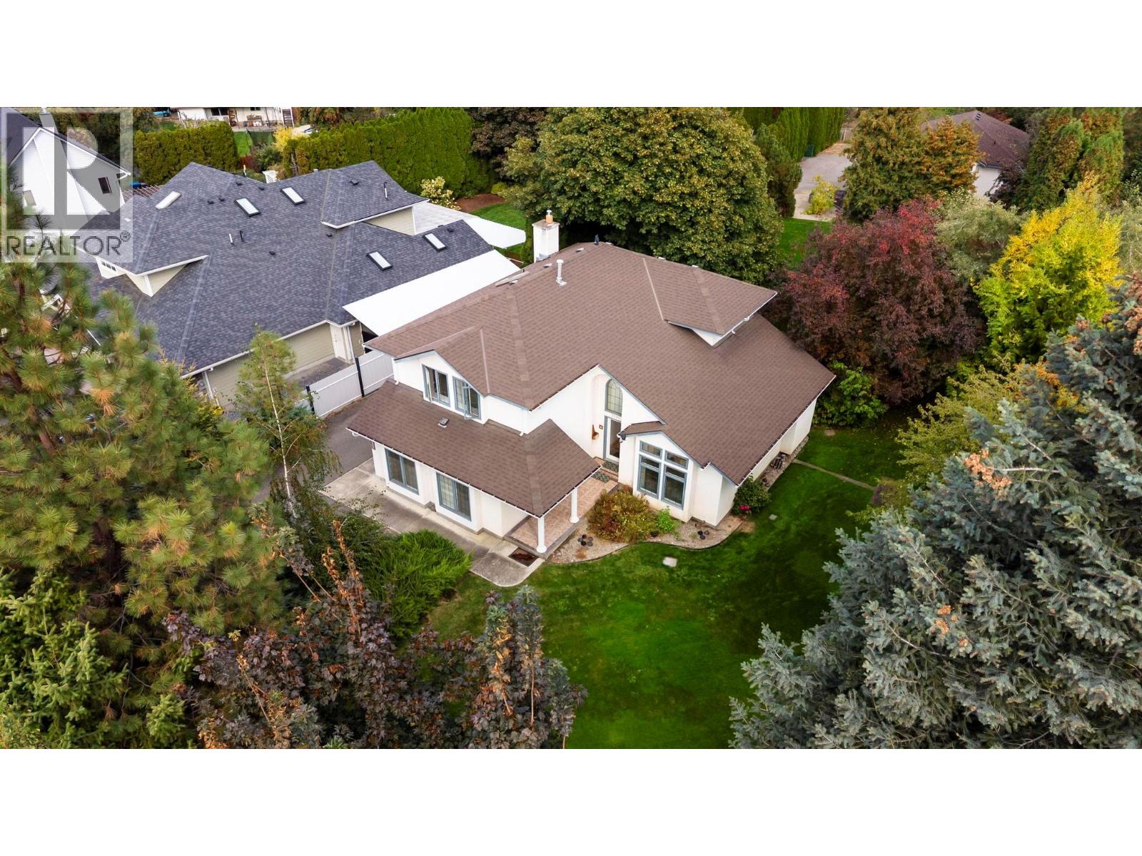 2595 Maquinna Rd, Kelowna, BC V1W 2R9