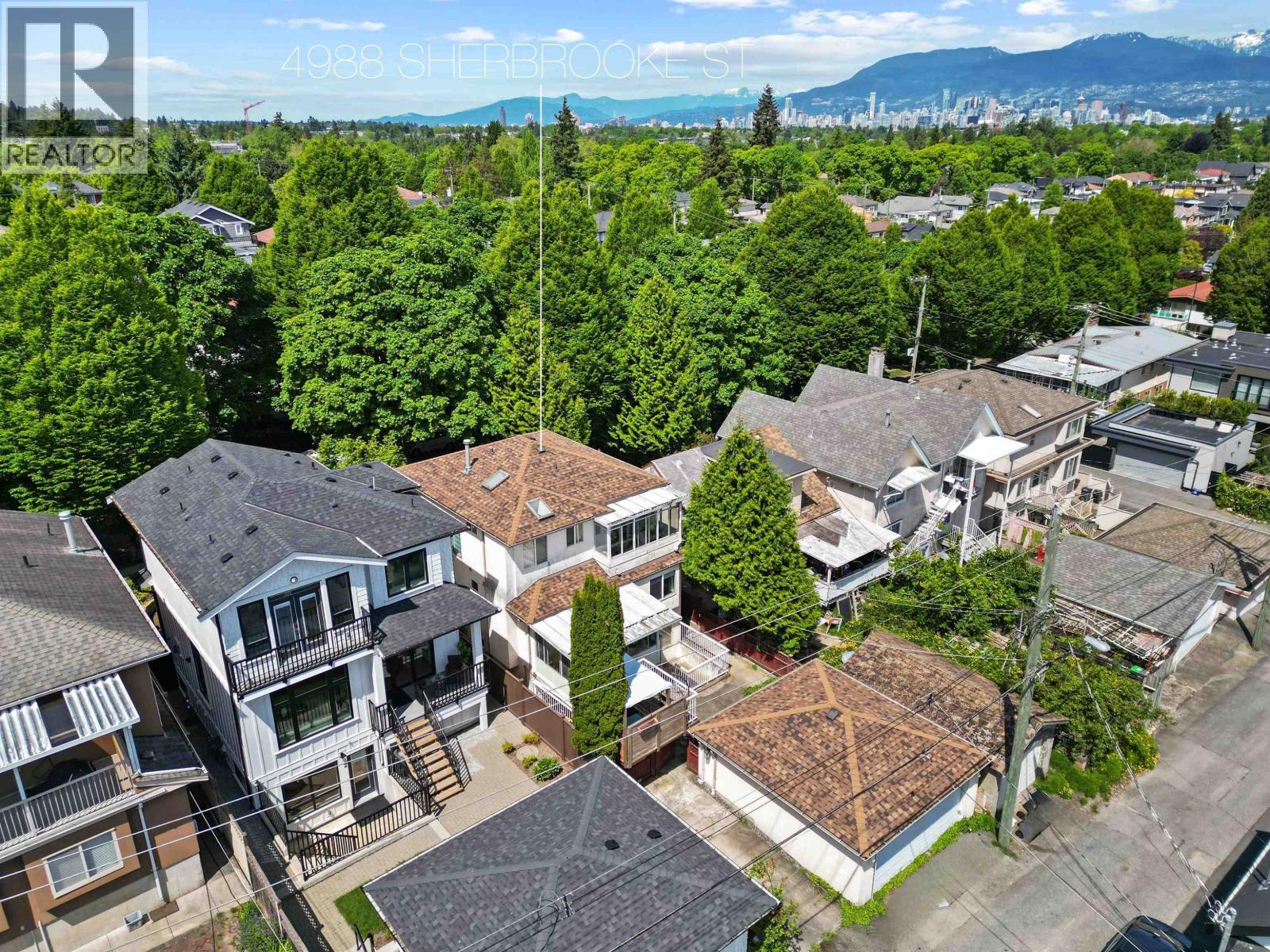 4988 Sherbrooke St, Vancouver, BC V5W 3M2