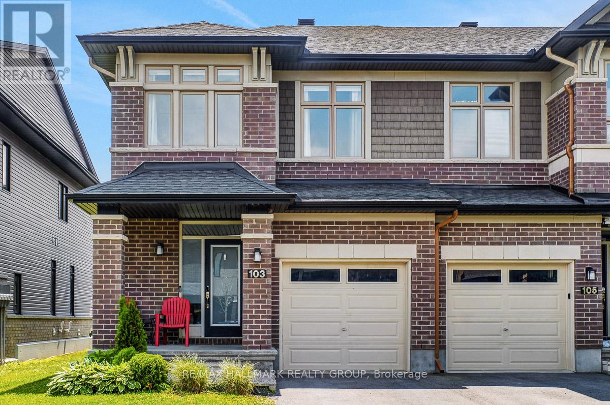 103 Warrior St, Ottawa, ON K2V 0M2