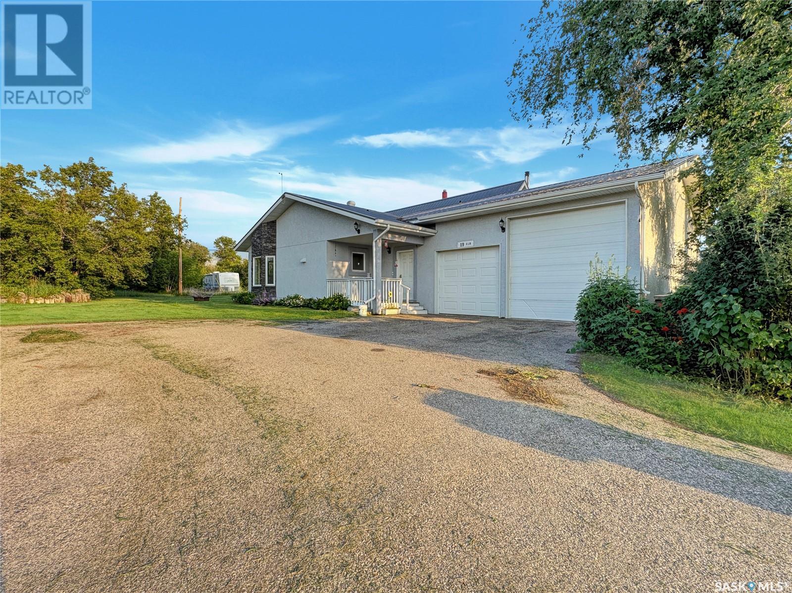 19 Elm St, Ruddell, SK S0M 2S0