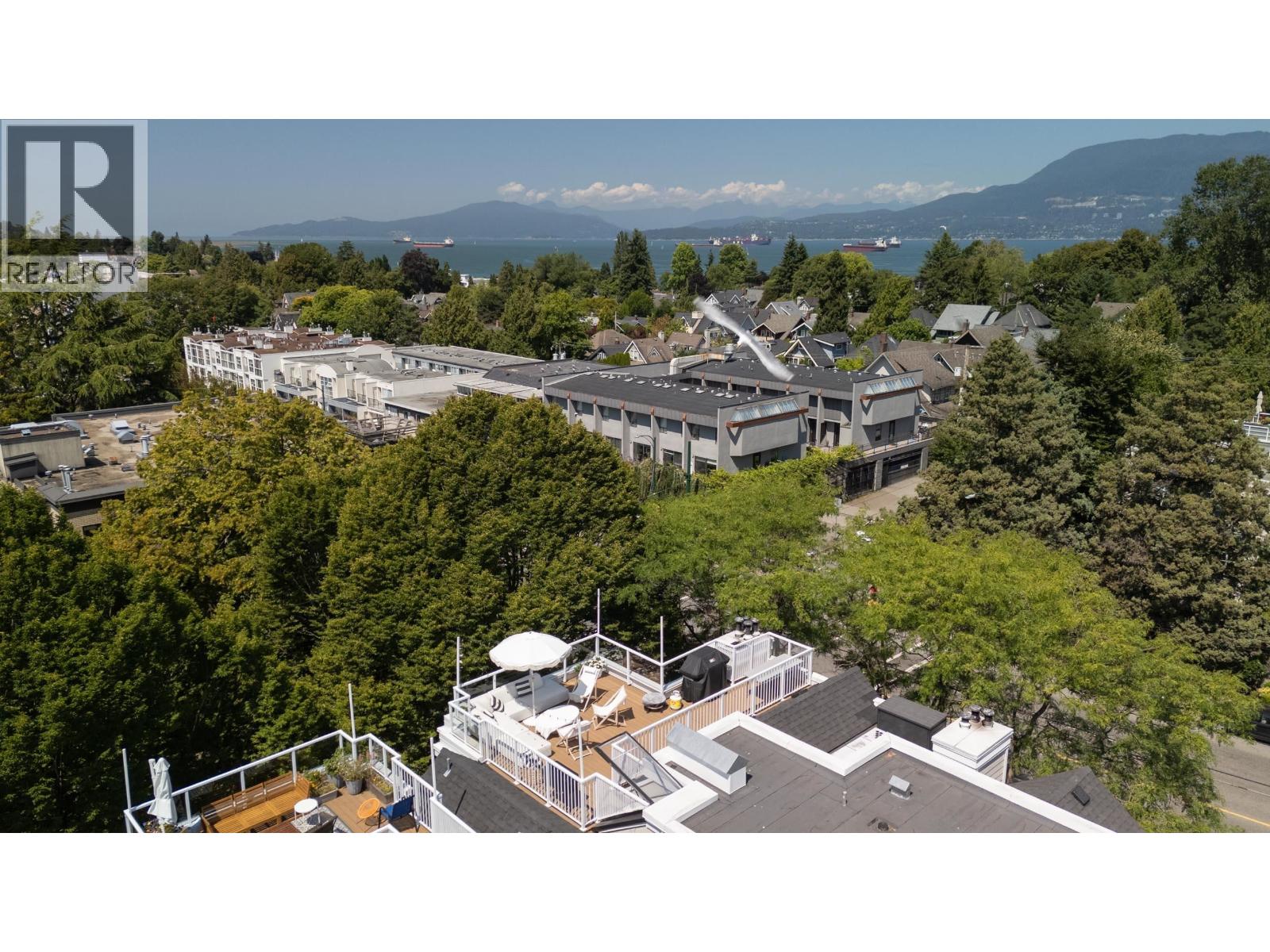 2020 Trafalgar Street #ph 401, Vancouver, BC V6K 3S6