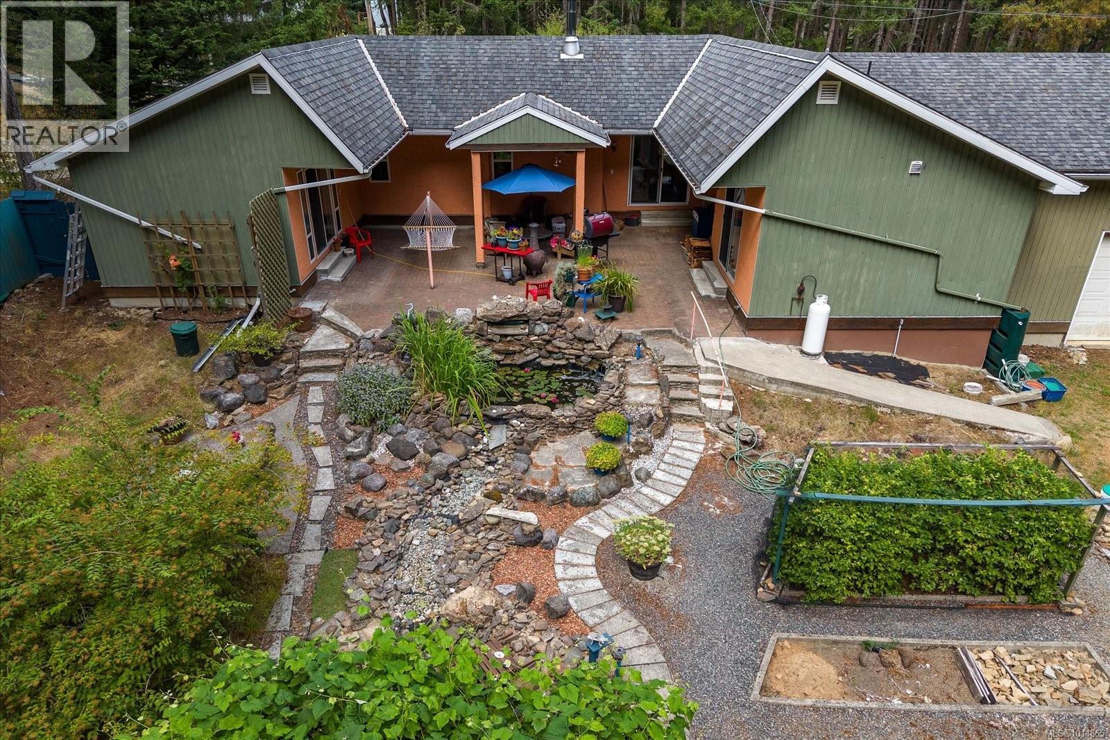 3097 Commodore Way, Gabriola Island, BC V0R 1X7