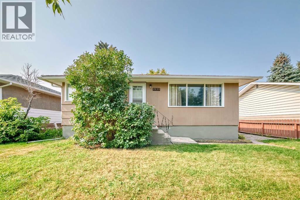 42 Street Se Unit 2235, Calgary, AB T2B 1G4