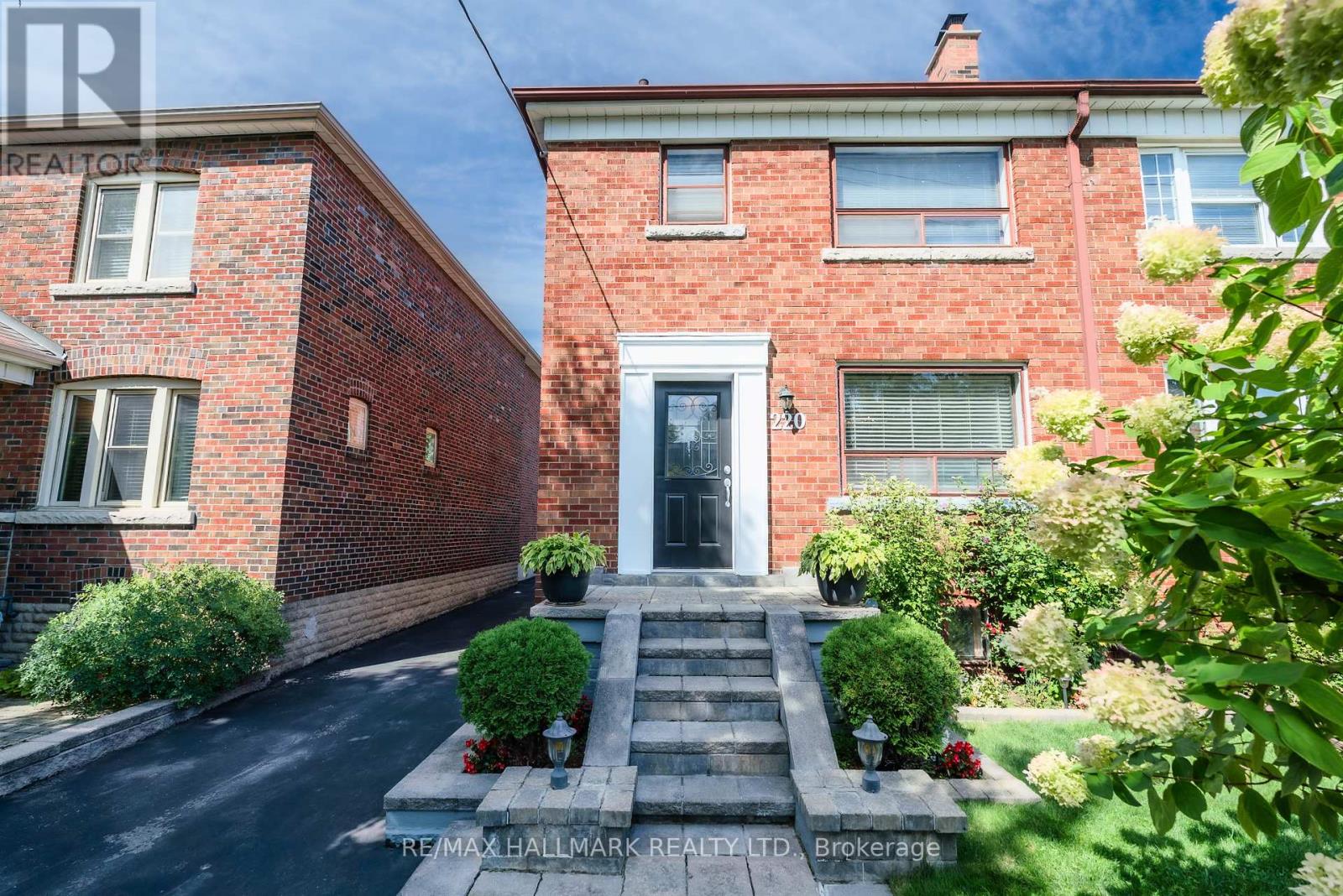 220 Browning Ave, Toronto Broadview North, ON M4K 1X2