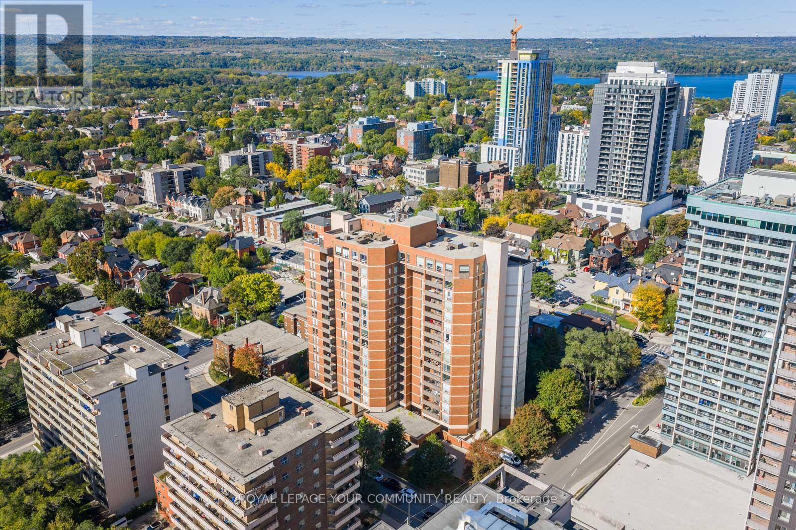 222 Jackson St W Ph3 St, Hamilton, ON L8P 4S5