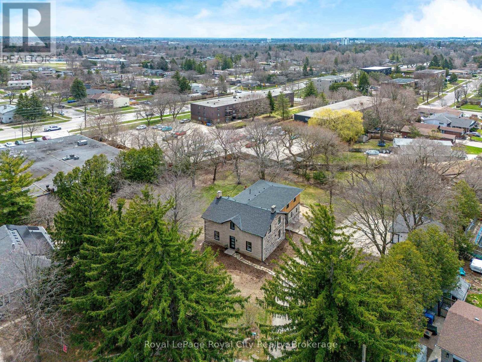 33 Islington Ave, Guelph, ON N1E 1B2