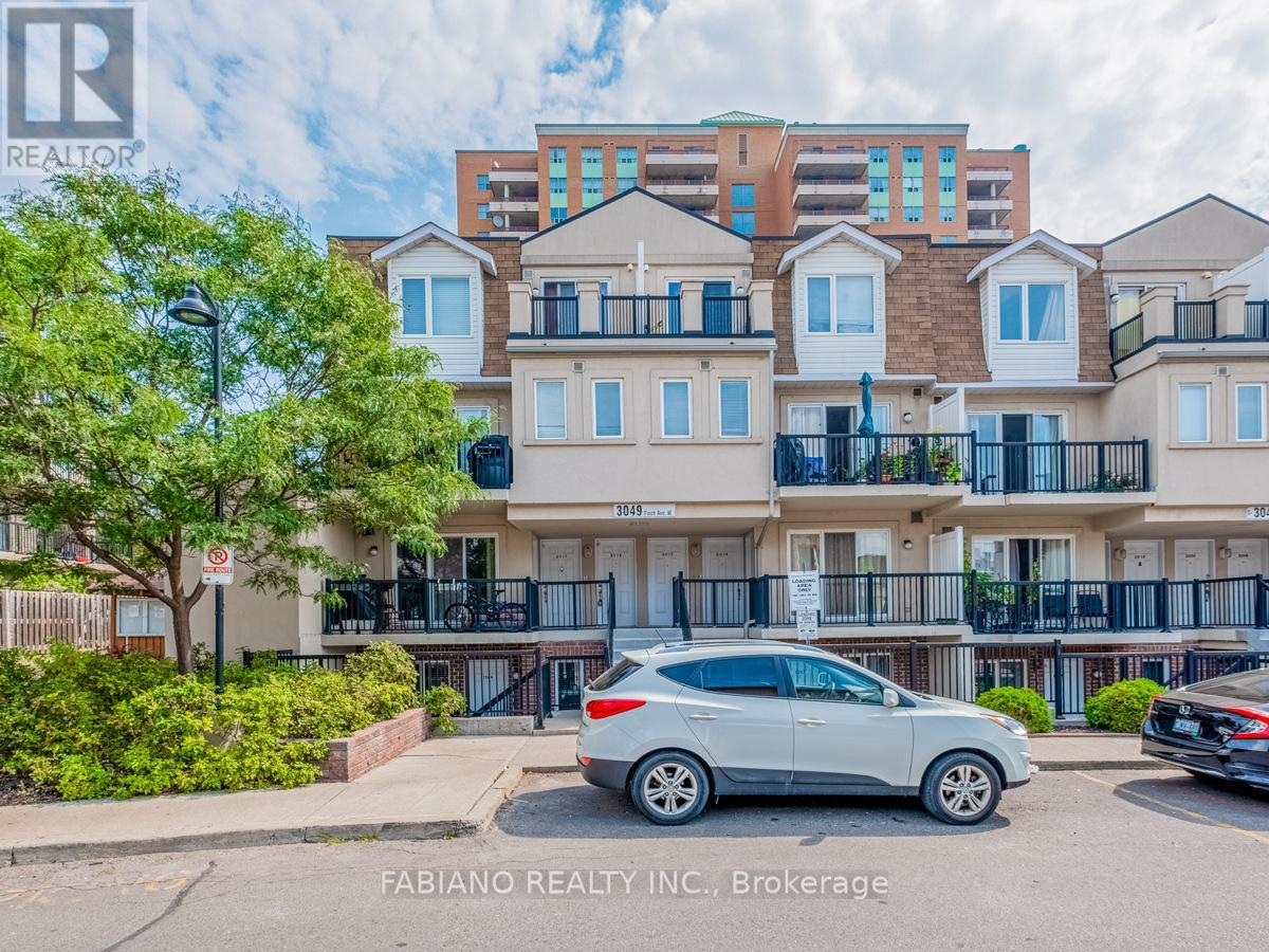 2016 3049 Finch Ave W, Toronto, ON M9M 0A2