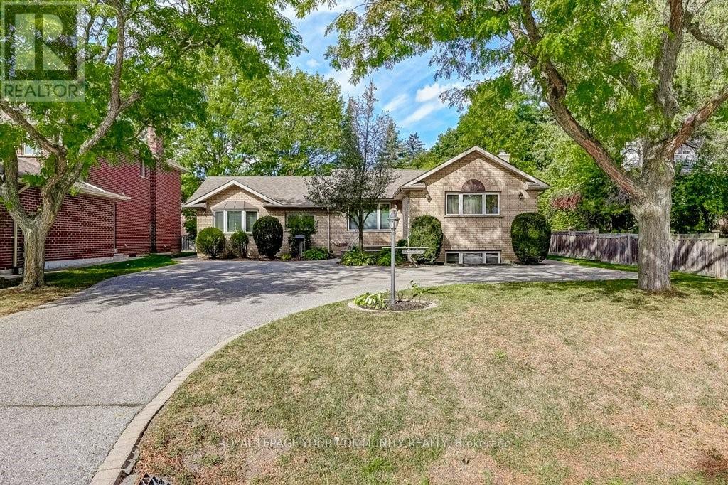 2 Rougecrest Dr, Markham, ON L3P 3B6