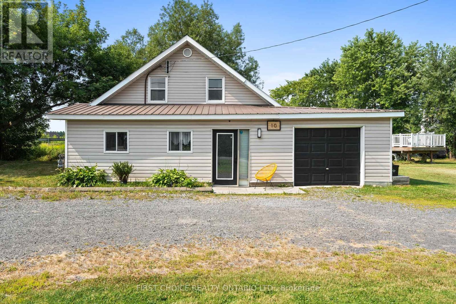 10 Campbell Reid Ct, Ottawa, ON K2K 1X7