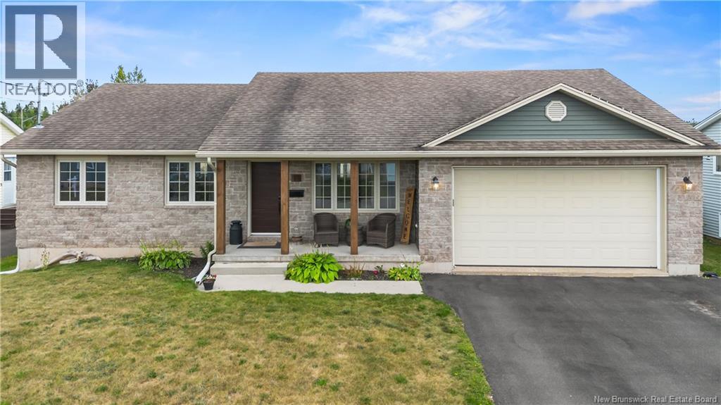 15 Holly Rd, Riverview, NB E1B 0E8