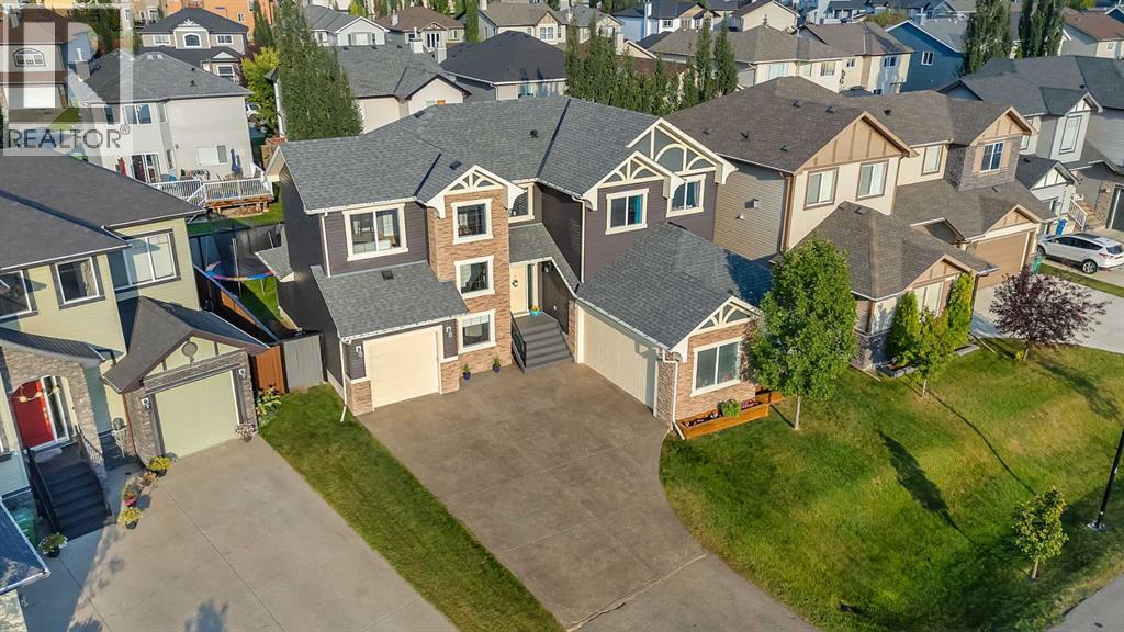 714 Canoe Ave SW, Airdrie, AB T4B 3K5