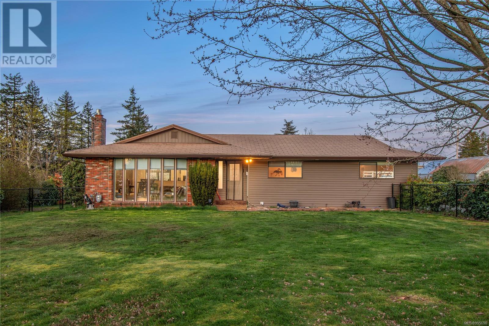 951 Northmore Rd, Campbell River, BC V9W 3L4