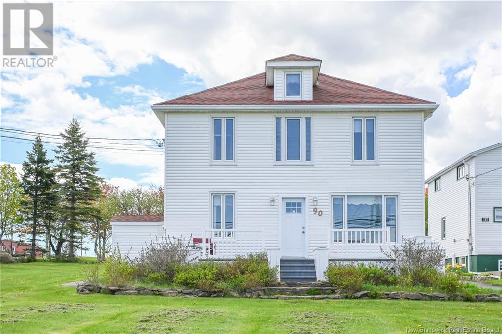 90 Saintpierre Est Blvd, Caraquet, NB E1W 1B6
