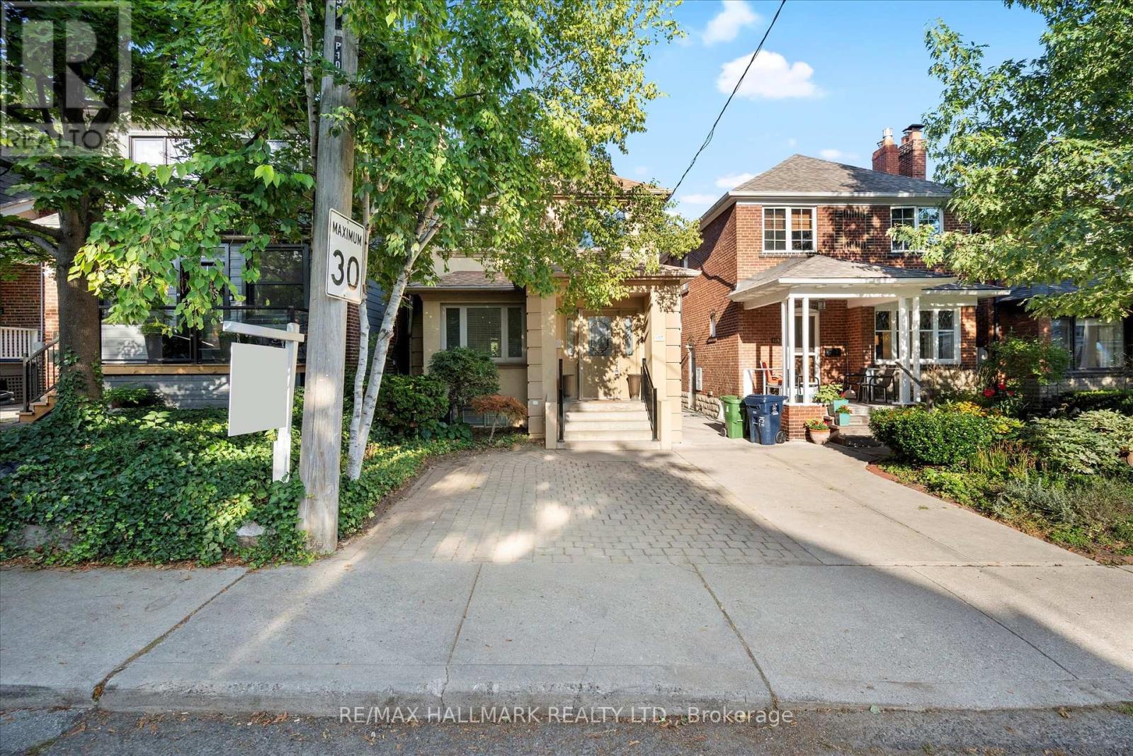 107 Wineva Ave, Toronto, ON M4E 2T1