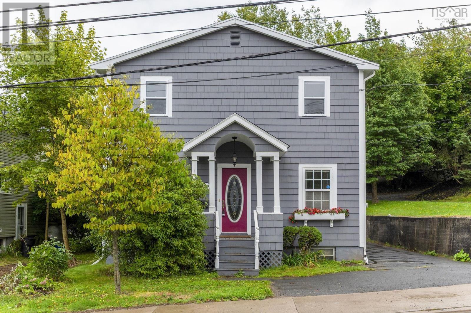 540 St Margarets Bay Rd, Halifax, NS B3N 1K5