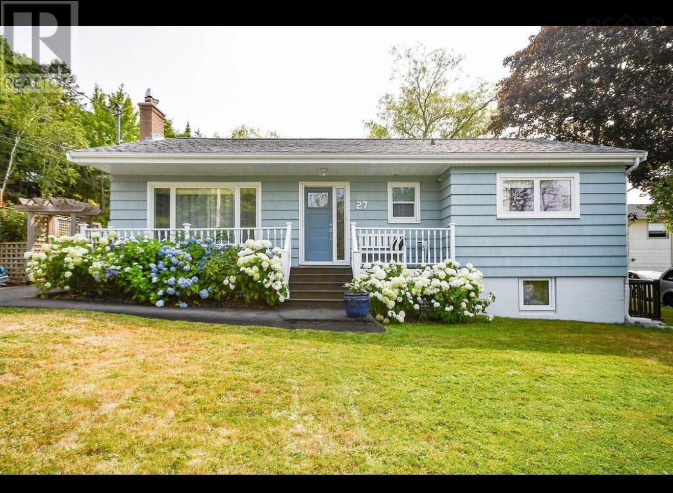 27 Dartmoor Cres, Bedford, NS B4A 2K6