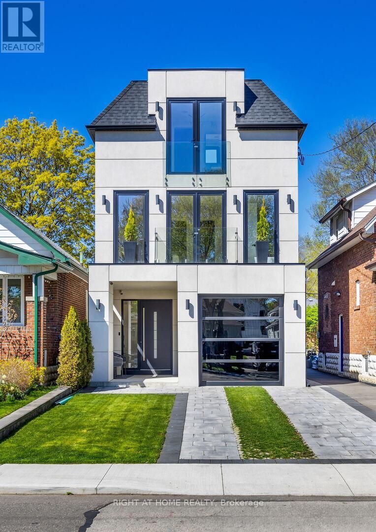 40 Sixth St, Toronto, ON M8V 3A2