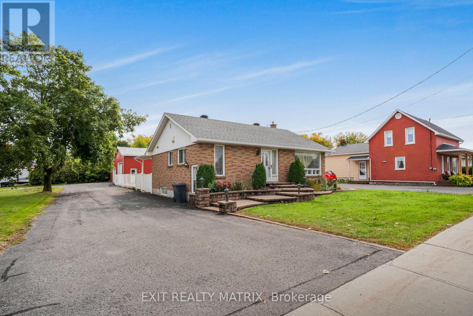 323 Longueuil St, Champlain, ON K0B 1K0