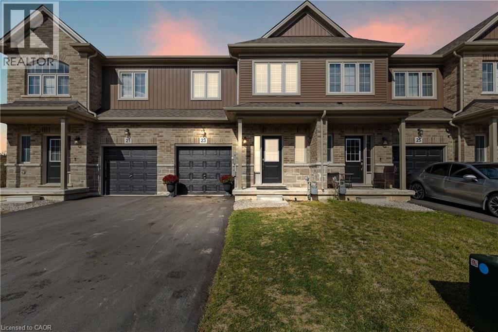 23 Zoe Ln, Hamilton, ON L0R 1C0