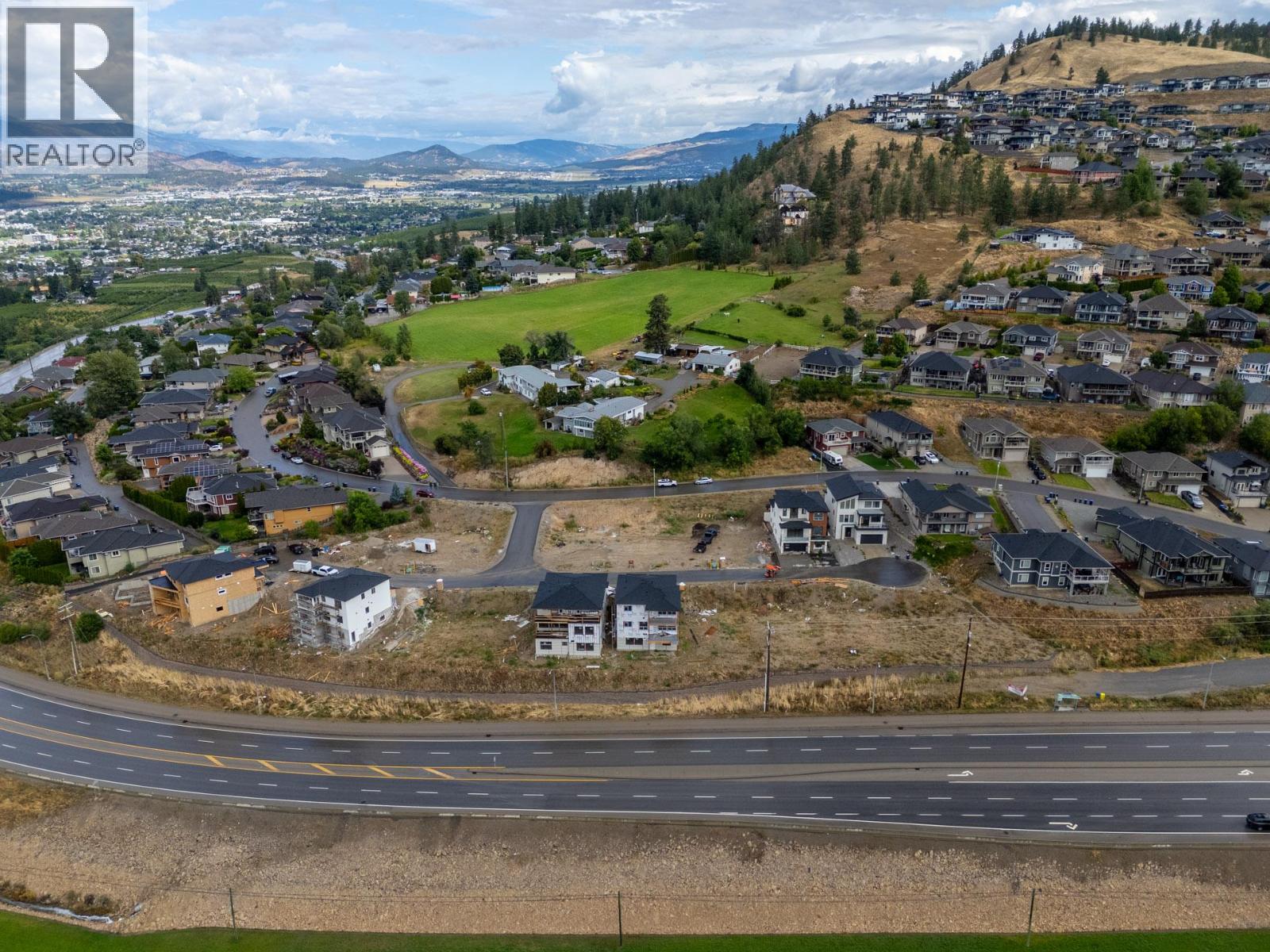 1144 Hume Ave, Kelowna, BC V1P 1M1