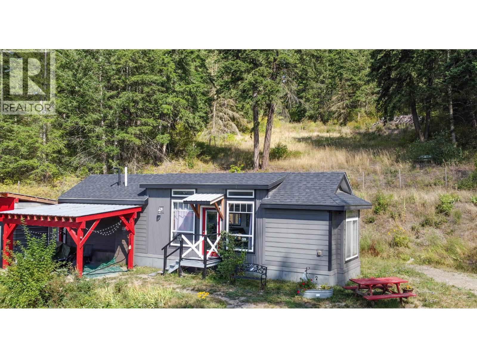 4050 White Lake Rd, Tappen, BC V0E 2W0